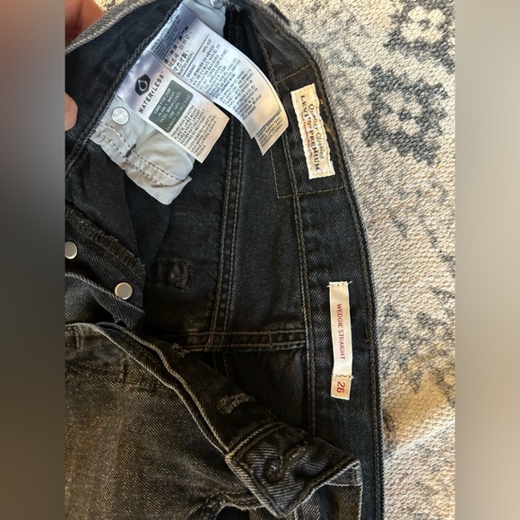 Levi's® Premium
WEDGIE STRAIGHT FIT WOMEN'S JEANS - Picture 5 of 6